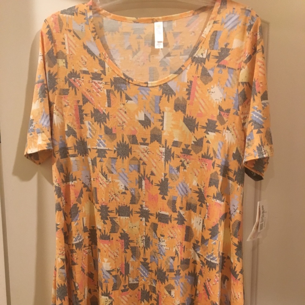 LuLaRoe Perfect T Size Small.  NWT